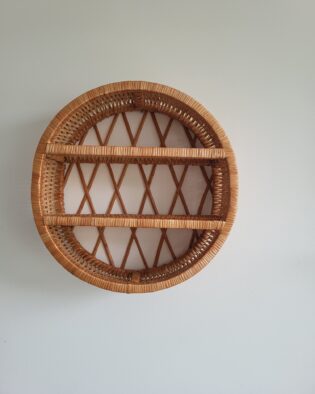 Handgemachter Weideschrank für jedes Kinderzimmer